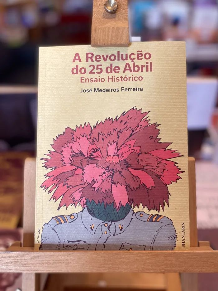 REVOLUÇÃO DO 25 DE ABRIL